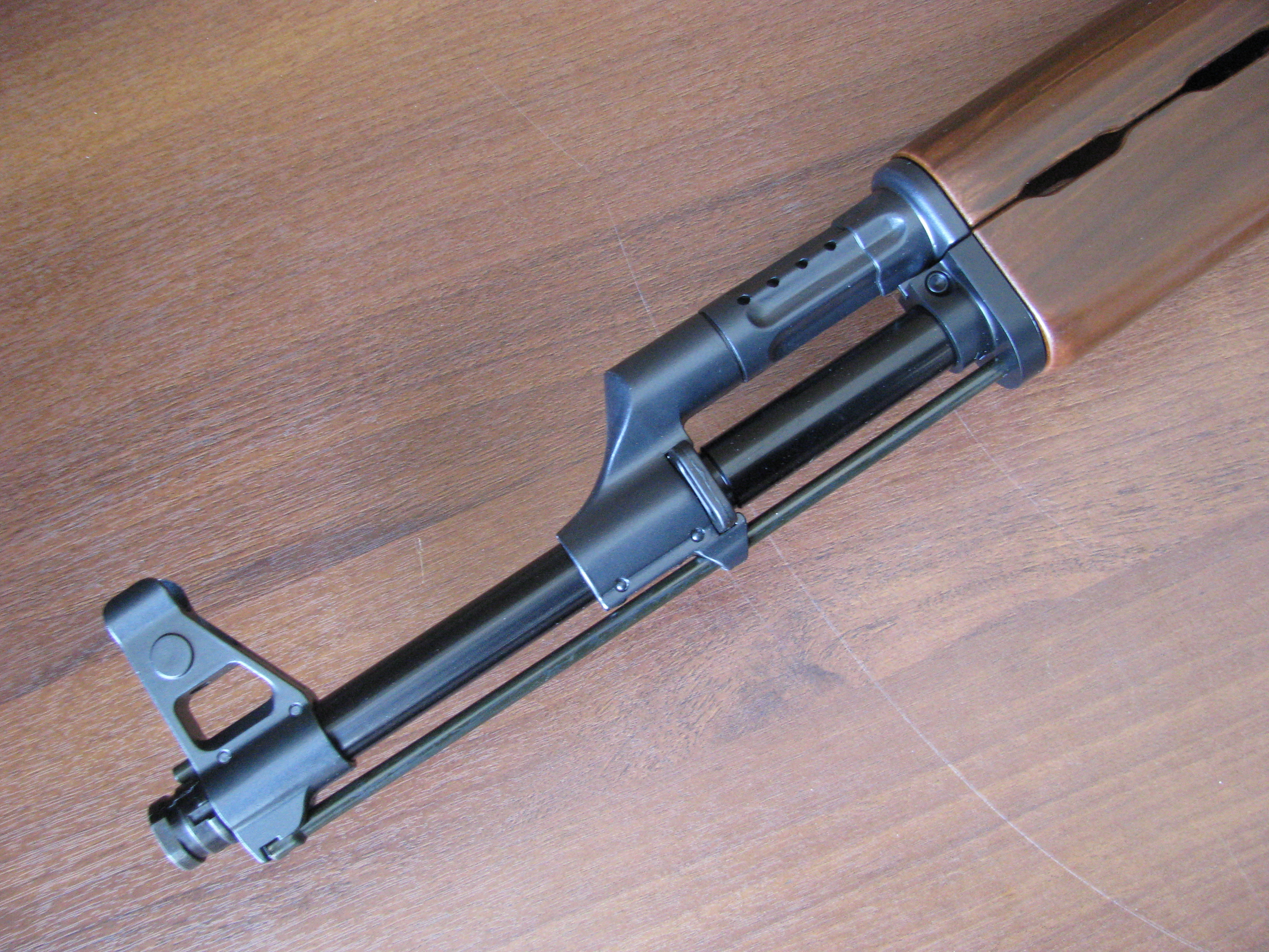 AK-47 от Tokyo Marui (AK47 страйкбольный)