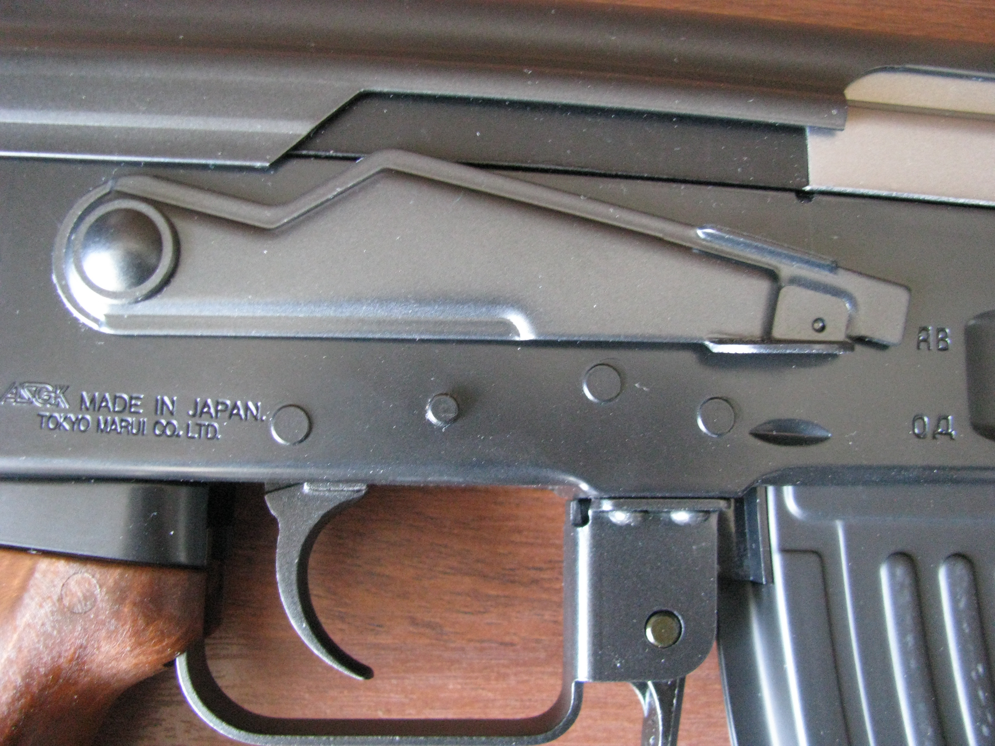 AK-47 от Tokyo Marui (AK47 страйкбольный)