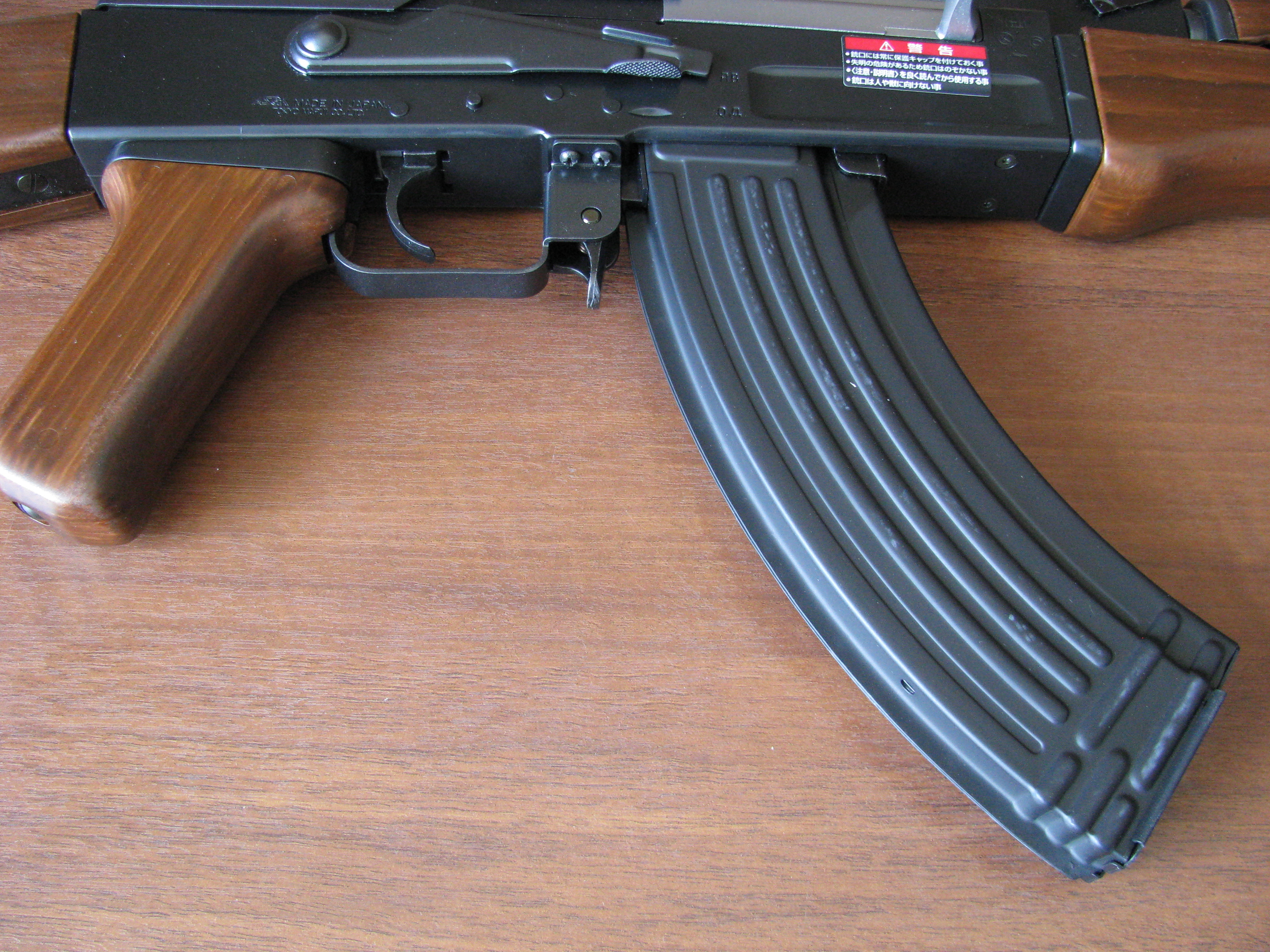 AK-47 от Tokyo Marui (AK47 страйкбольный)
