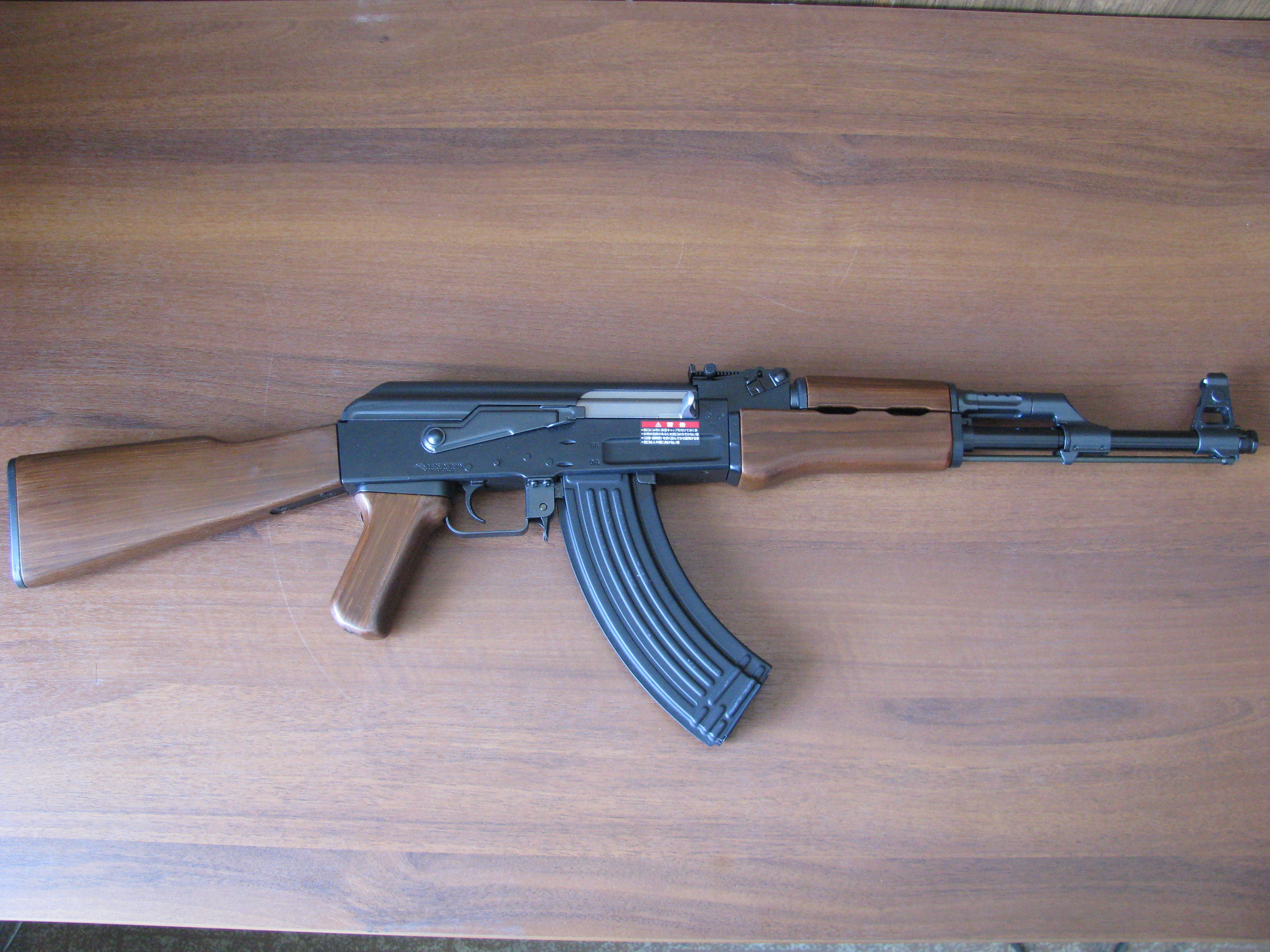 AK-47 от Tokyo Marui (AK47 страйкбольный)