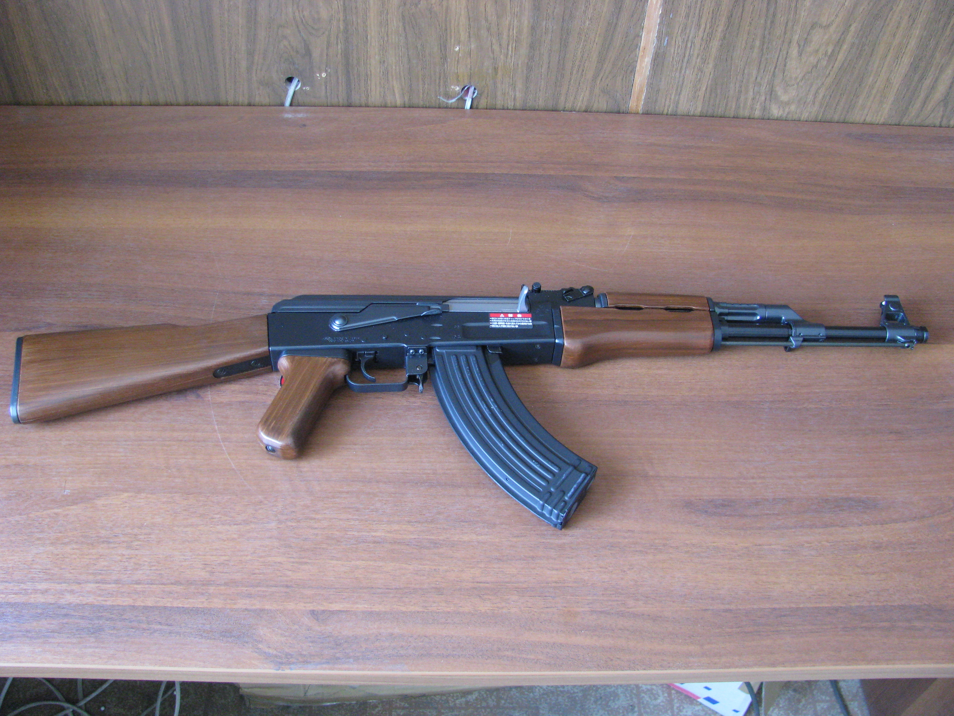 AK-47 от Tokyo Marui (AK47 страйкбольный)