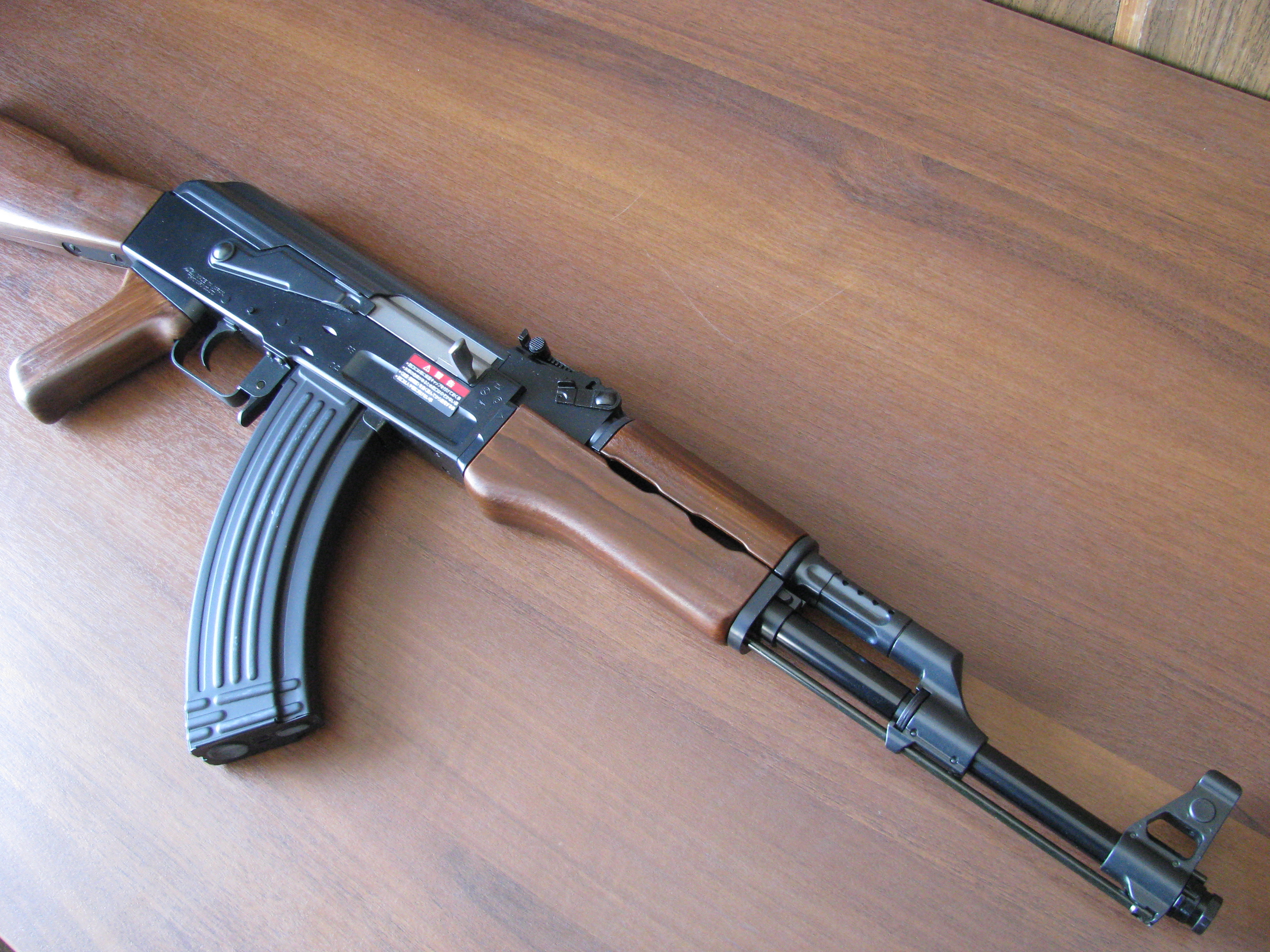 AK-47 от Tokyo Marui (AK47 страйкбольный)